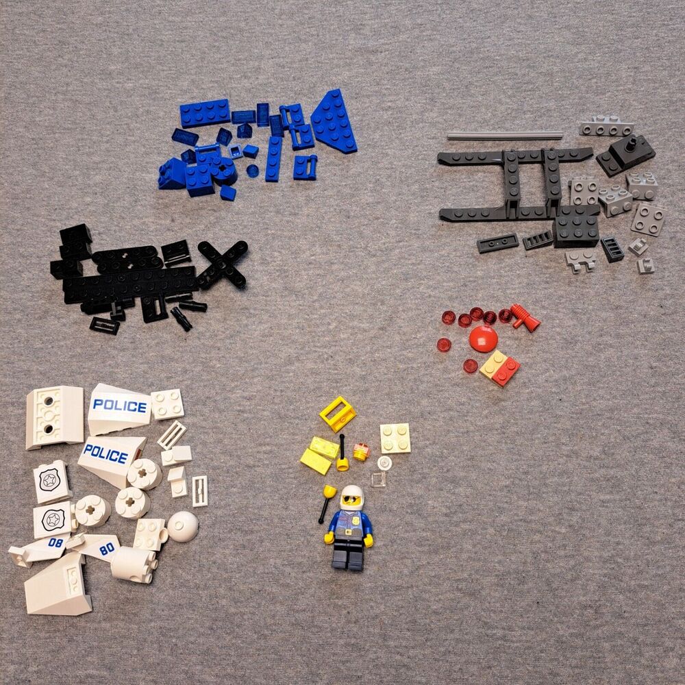 LEGO CITY HELICOPTER POLICE SET INCOMPLETE 91+ PIECES PARTS WITH MINIFIGURE TOYS